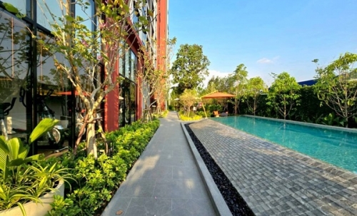 ดีคอนโด วิวิด รังสิต คอนโด ใกล้ ม.กรุงเทพ พร้อมอยู่ Fully Furnished แต่งครบ โทร 0654496399
