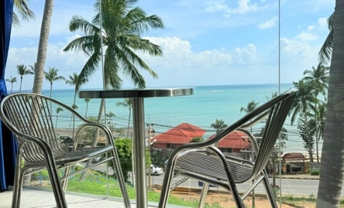 โปรโมชั่น พิเศษ ปีใหม่ (MADOL) มาดลรีสอร์ท เกาะสมุย มาว่ายนํ้า อาบแดด หรือผ่อนคลายและชมวิว พักผ่อนหย่อนใจ โทร. 0641952773