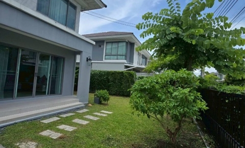 ขาย/ให้เช่า บ้านเดี่ยว 2 ชั้น หมู่บ้านเพอร์เฟคเพลส พระราม 9-กรุงเทพกรีฑา ทำเลดีมาก โทร 098-428-2935