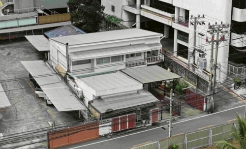 ขายบ้านพร้อมร้านอาหาร 2 ชั้น เอกมัย - สุขุมวิท 42 ใกล้ BTS เอกมัย 550 ม. โทร 089-0663888