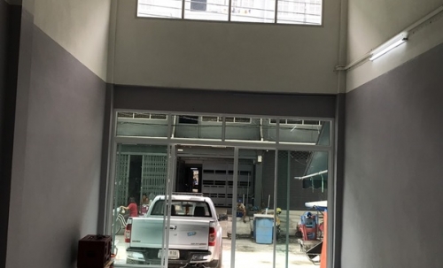 ให้เช่า ตึกแถว 4 ชั้น ต่อเติมเต็ม เอกชัย 69/1 ราคา 1หมื่นบาท/ด. บาท T. 086-4540423