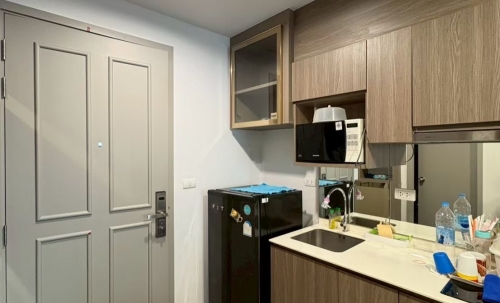 คอนโดพร้อมอยู่ ติดรถไฟฟ้า รีบขายด่วน ขายต่ำกว่าราคาแรกซื้อ