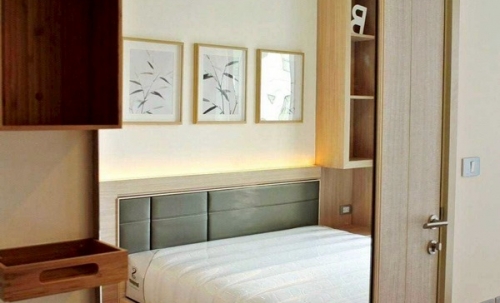 For sale RHYTHM SUKHUMVIT 36-38 ใจกลางทองหล่อ ใกล้ BTS ชั้น 10 วิวสระ โทร 094-9963362