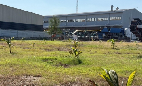 ขายที่ดิน บางนา กม.25 (พื้นที่สีแดง) เนื้อที่ 4 ไร่ 3 ตรว. ติดถนนบางนา-ตราด ฝั่งขาออก โทร 090-6360022