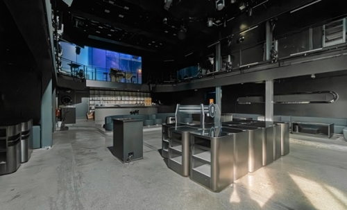 ปล่อยเช่า ผับ ไนต์คลับ (Nightclub) เซ้งอาคาร 3 ชั้น 2,100 ตรม. ทำเลใจกลางเอกมัย สามารถดำเนินธุรกิจต่อได้ทันที โทร 090-6360022