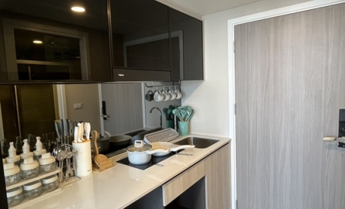 The Indeed Condo Park Amata คอนโดเพดานสูง 4.4 เมตร ทำเลใกล้นิคมอุตสาหกรรมอมตะซิตี้ ชลบุรี โทร 093-168-1685