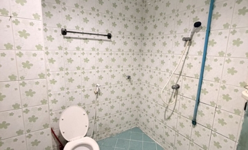 ให้เช่าทาวเฮ้าส์ 3 ชั้น หมู่บ้าน สินทวีแกรนด์วิลเลจน์ ใกล้ห้างเซ็นทรัลพระราม2 พร้อมอยู่ โทร 081-8218151