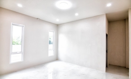 ขายบ้านเดี่ยวสร้างใหม่ พนัสนิคม เจ้าของขายเอง ใกล้331 75.8ตร.ว. ฟรีโอน ทำเลดีเงียบสงบ โทร 099-4464142