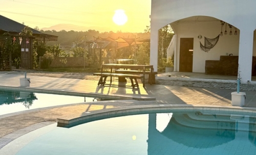 ขายกิจการร้านกาแฟ สระว่ายน้ำ วิลล่า 4 หลัง อ.แม่ริม จ.เชียงใหม่ พร้อมบริหารกิจการต่อได้เลย โทร 088-9162454