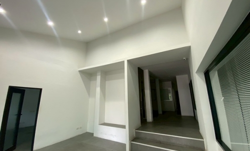 ให้เช่า/เซ้ง/ขาย บ้านทำสำนักงาน-ลาดพร้าว ซ.8 ทำเลทอง ใจกลางเมือง ใกล้ MRT โทร 0906360022