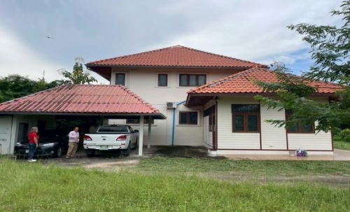 ขายบ้านหรูใจกลางเมืองศรีสะเกษ บนเนื้อที่ 1 ไร่ 1 งาน 49 ตารางวา