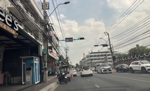 ขายตึกทำเลทองแบริ่ง ตรงข้าม รร.เซนต์โยเซฟ พร้อมผู้เช่า(7-11) ผลตอบแทน มากกว่า 5 เปอร์เซ็น