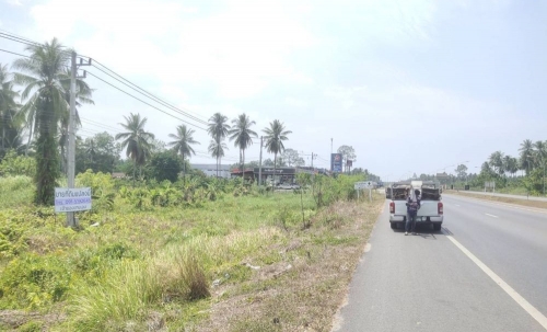 ขายที่ดินทำเลติดถนนใหญ่ หน้ากว้าง 112 เมตร ใกล้เซ็นทรัลสุราษฎร์