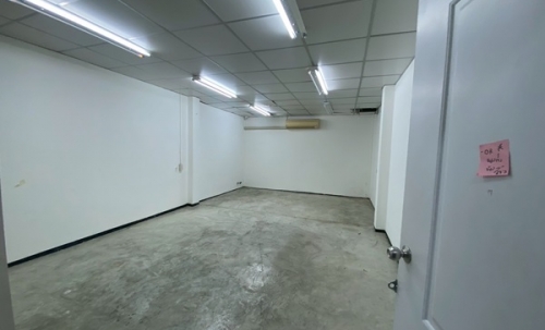 ให้เช่า,เซ้ง,ขาย บ้าน ทำสำนักงาน -ลาดพร้าว ซอย8 ทำเลทอง ใจกลางเมือง ใกล้ MRT โทร 0906360022