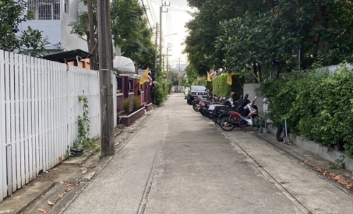 ขาย!!! ที่ดินสวย ทำเลทอง ย่าน New CBD..ใจกลางรัชโยธิน..ใกล้ BTS เพียง 900 ม. โทร 092-5635533