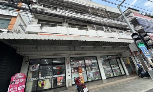 ขายด่วน! อาคารพาณิชย์ 3.5 ชั้น พร้อมผู้เช่า ทำเลทองแบริ่ง ตรงข้าม รร.เซนต์โยเซฟ โทร 092-830-9541