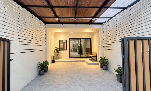 [โพสต์ขายบ้าน] ทาวน์เฮาส์ 2 ชั้น หมู่บ้านพระปิ่น 3 บางใหญ่ (ตกแต่งใหม่พร้อมอยู่)   ทำเลทองติดถนนใหญ่ ใกล้เซ็นทรัลเวสต์เกต และรถไฟฟ้า!  ราคาพิเศษเพียง 2,050,000 บาท เท่านั้น! (ฟรีทุกค่าใช้จ่ายวันโอน)