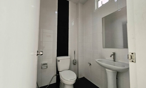 ขายทาวน์โฮม 3 ชั้น รีโนเวทใหม่ ข้างซอยวัดบางปิ้ง ถ.ศรีนครินทร์ อ.บางเมือง จ.สมุทรปราการ โทร 098-5459419